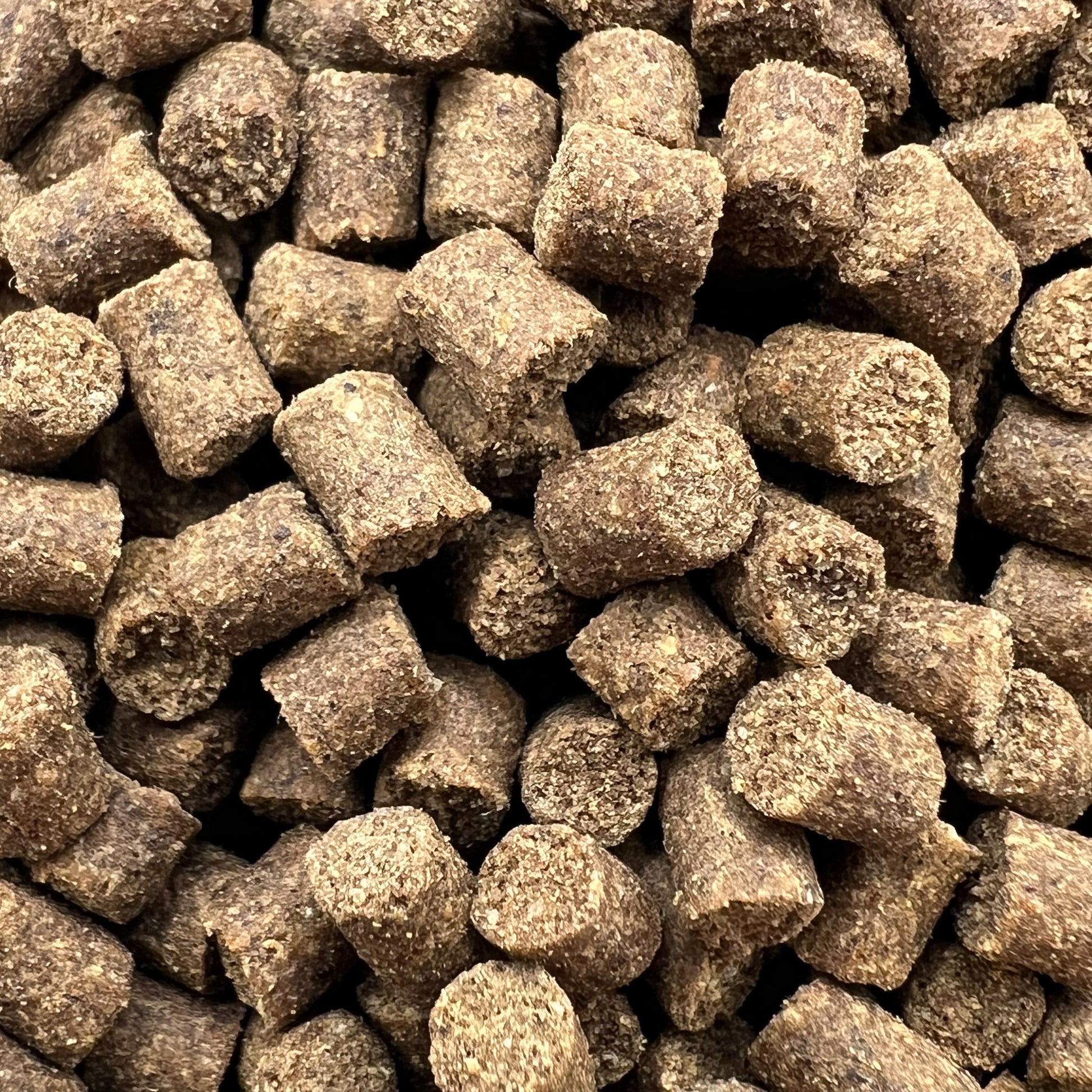 Club Pellets – 35% Protein | 9% Oil - Ace Baits